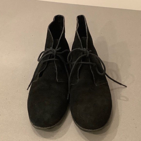 Steve Madden Black Suede Desert Boot Size 9-1/2M - Picture 2 of 11